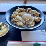 つる鹿 - ぶっかけ肉温玉うどん
