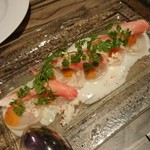 モーション・ブルー・ヨコハマ - 「帆立のカルパッチョ カリフラワーソース ズワイガニとカラスミ添え」　　１９００円