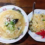 三楽 - ハーフ味噌ラーメン&ハーフ炒飯