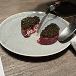 燒肉Ushigoro 梅田店 - 中はクリームチーズとサワークリーム