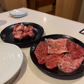 駒形屋 - 料理写真:中落ちと並カルビ