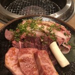 焼肉ホルモン酒場 たかちゃん - 