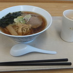 東京都保険医療公社大久保病院 食堂 - 醤油ラーメン