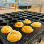 たこちゃん - お時間頂きますがなるべく出来立てをお出しします。