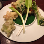 富士屋本店グリルバー - 真鯛、白舞茸、山菜のフリット