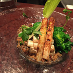 富士屋本店グリルバー - ホワイトアスパラのグリル、春の菜園風