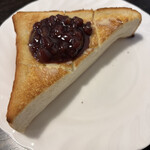 珈琲屋 らんぷ - 料理写真:あずきトースト