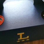 LAWSON - ドリンク写真:・Lチキレギュラー&レッド(各2個)BOX 704円