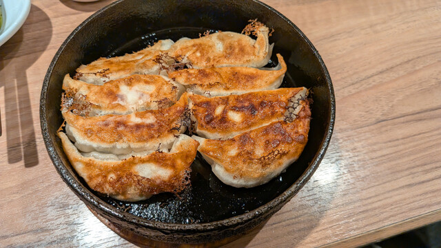 Hakata Tetsunabe Mugen Gyoza - Hakata/Dumpling | Tabelog