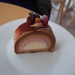 汐風のカフェ - バレンタインロールケーキ