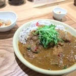 自然派カフェ　米野かりぃ堂 - これに野菜スープがで　950円