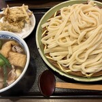 藤ヱ門 - ごぼう天付き肉汁うどん