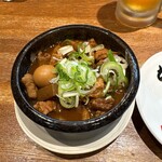 名古屋大酒場だるま - どて煮込みです