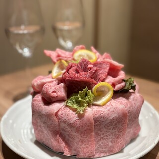 【肉ケーキ】お祝い事や記念日、サプライズなどに。