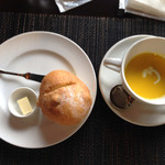 レストランカフェ　メリメロ - スペシャルメリメロランチ
            スープ&自家製パン