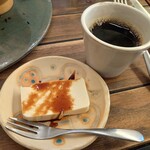 燕食堂 - コーヒーと酒粕を使ったケーキ
