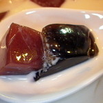 菜根譚 北海道中華 - 左・アサイー、右・亀ゼリー