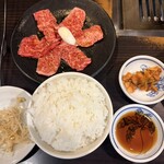 黒毛和牛 焼肉うし雅 - 