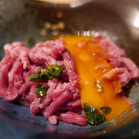 薩摩 牛の蔵 吉祥寺店 - 【鹿児島黒毛和牛ユッケ】￥1383