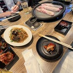 韓国料理食べ放題 ムハンポチャ - 