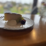 珈琲 月田 - 庭をぼんやり眺めるのがすき
