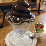 アイスビストロ ヒライ - 彩色ぱふぇ　チョコソースがけ