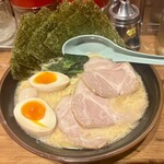 極味家 - 料理写真:オールスターラーメン　1,200円(税込)