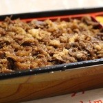 スギモト - 尾張牛 焼肉弁当 500円。