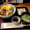 焼鳥・おでん 一会 - 焼鳥丼（ごはん軽め）
