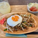 喫茶 千秀 - 料理写真:焼きそばドリンクセット 1300円