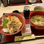家族亭 - 料理写真:季節の天丼セット(¥955+税=¥1,050)