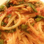 イル ギオットーネ - ズワイガニと春菊の軽いトマトソース；アップ