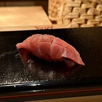 すし 良月 - 本マグロの大トロにぎり