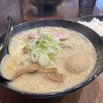 札幌ラーメン 左馬 - 料理写真:味噌バターと味玉