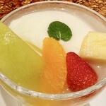 シルクロードガーデン - フルーツ杏仁豆腐