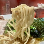 横浜家系ラーメン 山崎家 - 麺リフト（硬め指定）