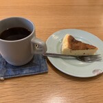 シティ コーヒー セタガヤ - ベイクドチーズケーキのドリンクセット@1,050円
