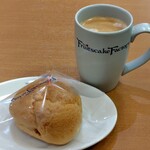 フルーツケーキファクトリー - 料理写真:シュークリーム＆ホットコーヒー