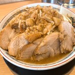 ラーメン豚山 - 料理写真:ラーメン小豚マシ