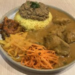 スパイスパレット - 料理写真:これで、ご飯少なめ