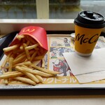 マクドナルド - ドリンク写真:マックフライポテト(L)、プレミアムローストコーヒー(S)
