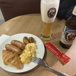 Lufthansa Senator Lounge - 1回目半分以上泡