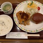グリーンオアシス - 料理写真:ハンバーグとカツランチ 930円