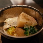 銀座 座屋 - 鯨のコロと牡蠣の炊き合わせ ロマネスコ 牛蒡 2015.2.1x