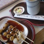 加茂みたらし茶屋 - みたらし団子＆甘酒