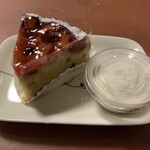 エチエンヌ - しっとり苺の焼きケーキ本体価格630円