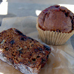 ユニコーンベーカリー - アップルケーキとチョコ ラズベリー マフィン