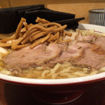 中華そば 葉山 - 立体的芸術ラーメン