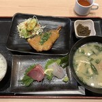 お魚定食 朝げ屋 - 料理写真: