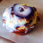 ミックスプラスベーカリー - クランベリーロール ¥180